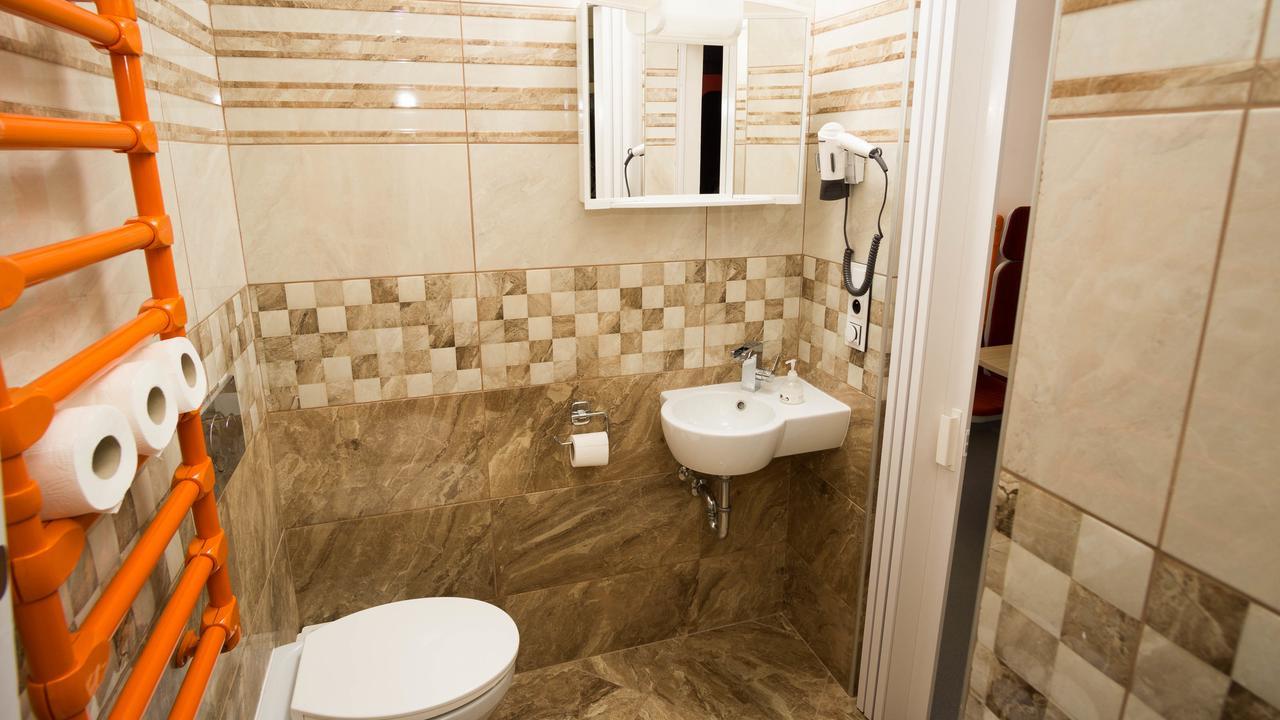Metro Apartment Prague By Main Train And Bus Station Buitenkant foto